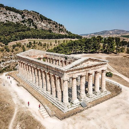 كالاتافيمي Helimos Bed&Breakfast Segesta Temple-Castellammare المظهر الخارجي الصورة
